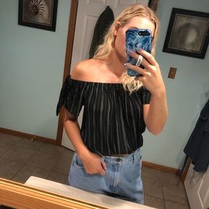 Off-the-shoulder top
